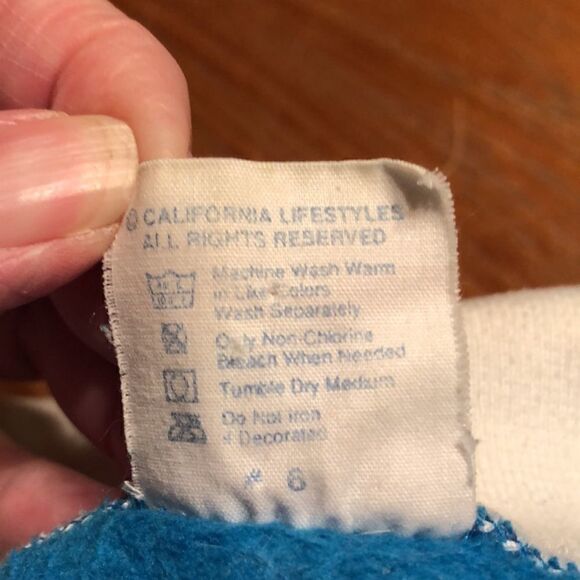 California Lifestyles vintage snowflake sweatshirt white featured in puff paint - Picture 8 of 10